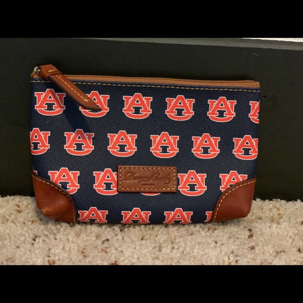 Auburn dooney & bourke zipper pouch